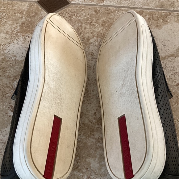 Sale 🎊 PRADA LEATHR SLIP - ON 💯% AUTHENTIC. - Picture 7 of 11